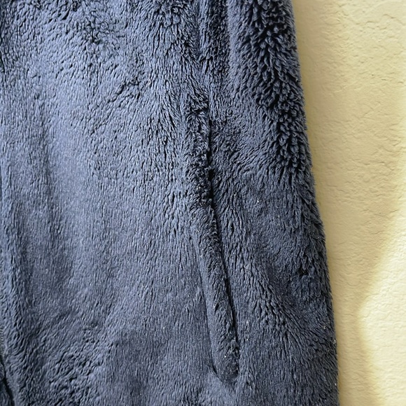 THE North Face Women's Faux Fur Vest Zip Front Teddy Plush Navy Blue Size S - Picture 3 of 10